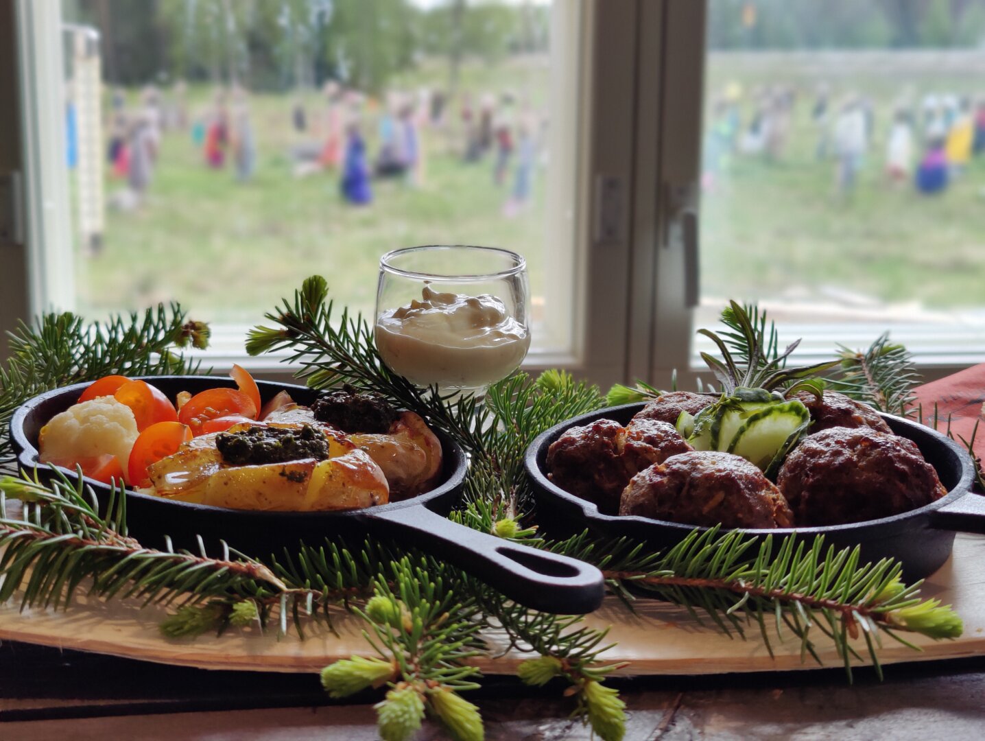 Lähiruokaa Hiljaisen Kansan Niittytupa-ravintolassa